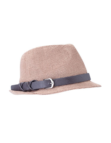 Sombrero de rafia