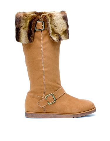 Flat furry boots