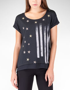 T-shirt avec des étoiles brodées