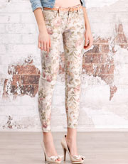 Pantalón pitillo flores