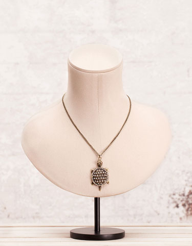Collar tortuga con brillantes