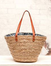 Raffia basket