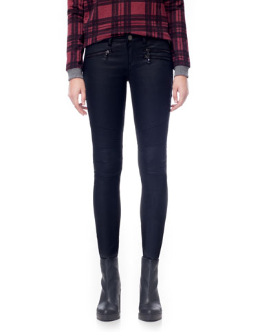 Pantalón resinado cremalleras