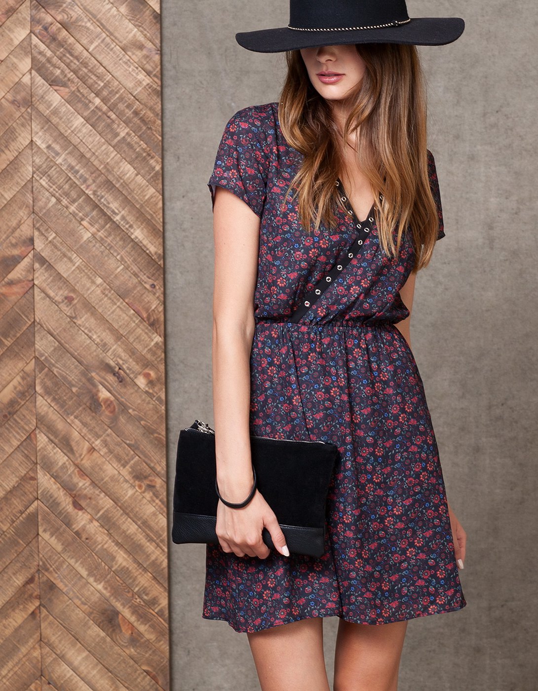 Vestito scamosciato borchie - VESTITI - DONNA | Stradivarius Italia