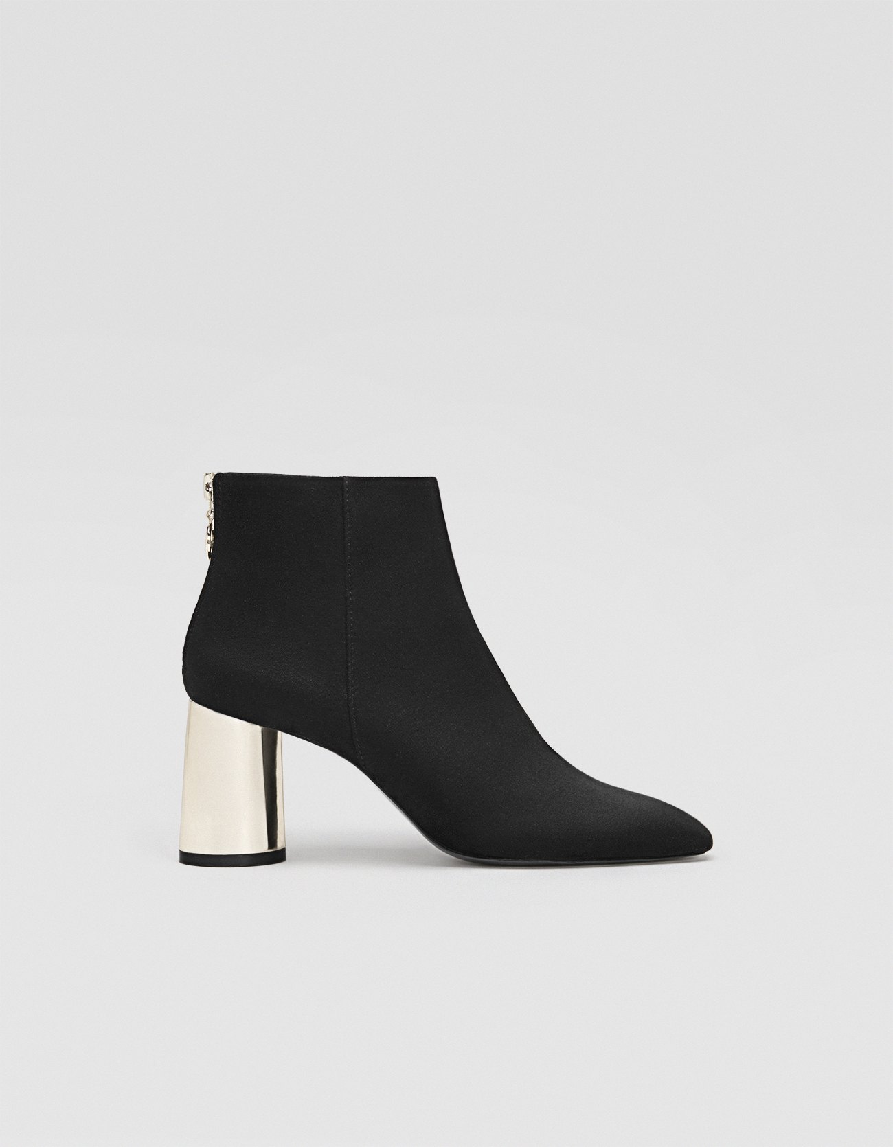 stradivarius mid heel boots in black