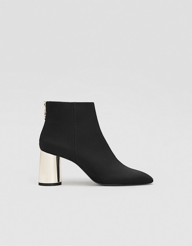 stradivarius mid heel boots in black