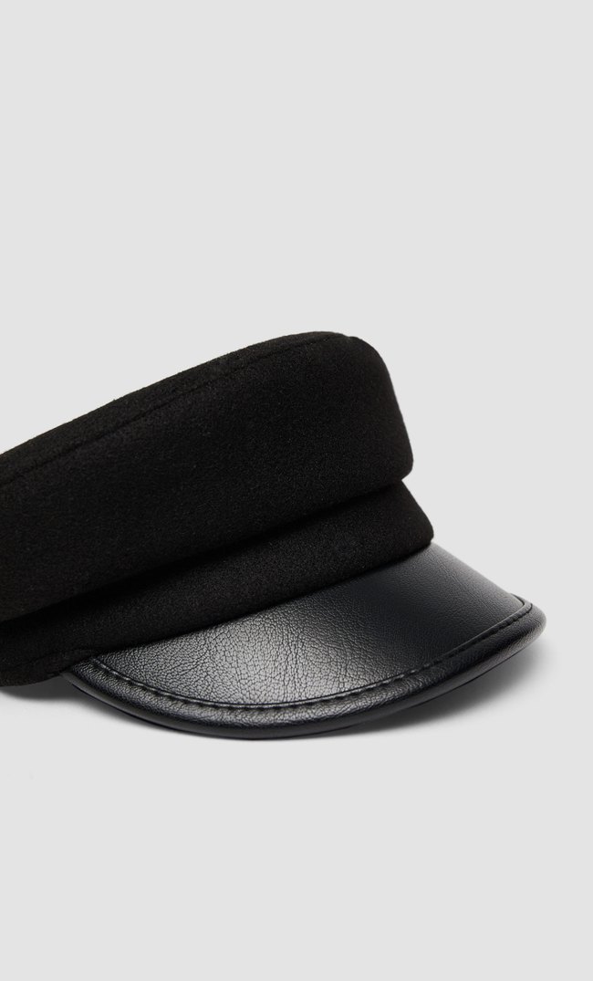 Кепи в морском стиле, с козырьком из искусственной кожи.