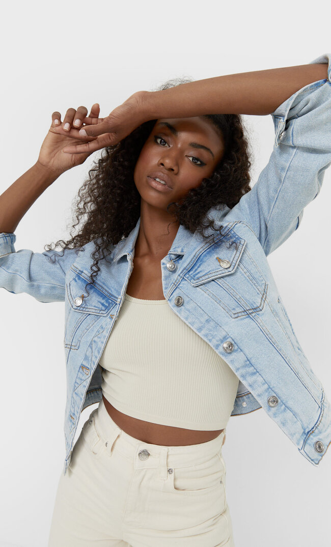 Stradivarius Jeansjacke Im Slim-Fit Verwaschenes Blau Xs