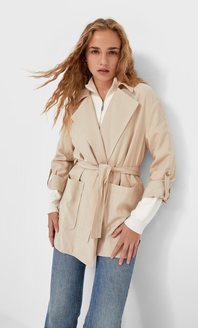 Stradivarius Fließender Trenchcoat Ecru L