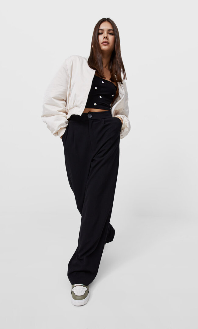 Stradivarius Top Mit Margeriten Schwarz L