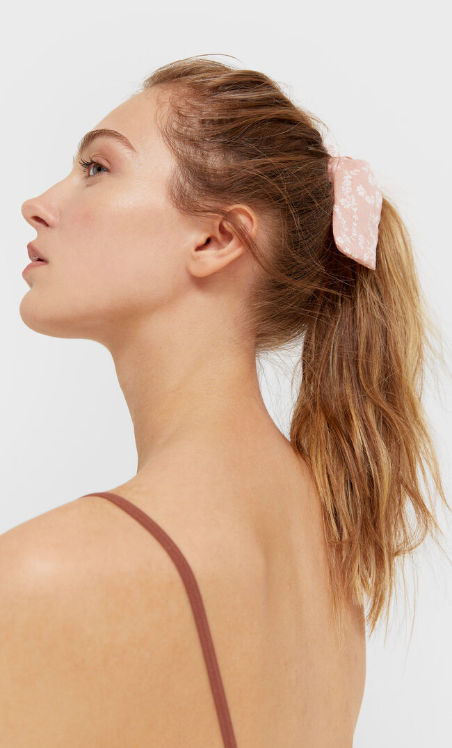 Stradivarius Set De 3 Elastice De Păr Cu Fundă Și Flori Roz M Stradivarius imagine megaplaza.ro