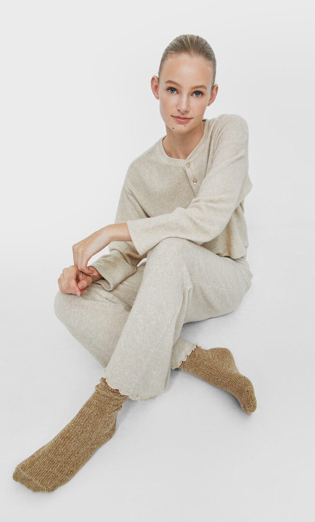 Stradivarius Lange Socken Mit Zopfmuster Olivgrün 103