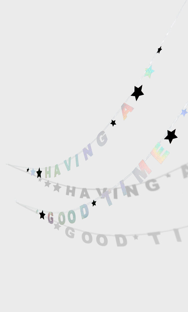Stradivarius Girlanda Having A Good Time Czarny 103