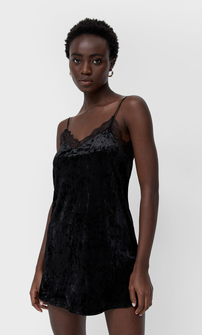 Stradivarius Samtkleid In Lingerie-Optik Schwarz S