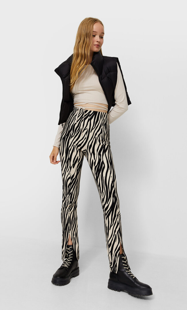 Stradivarius Legginsy Z Tkaniny Ottoman Z Rozcięciami Czarny M