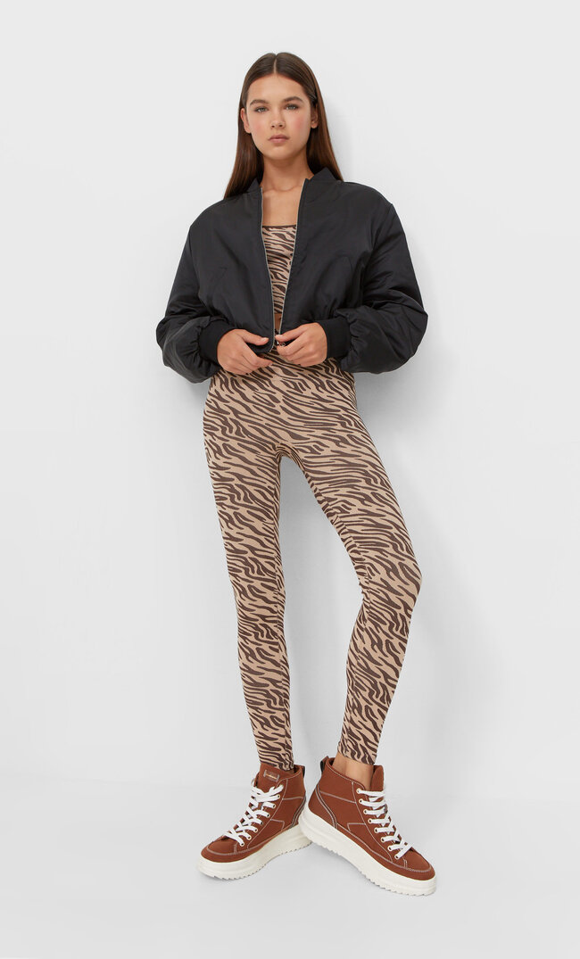 Stradivarius Bezszwowe Legginsy Brązowy M