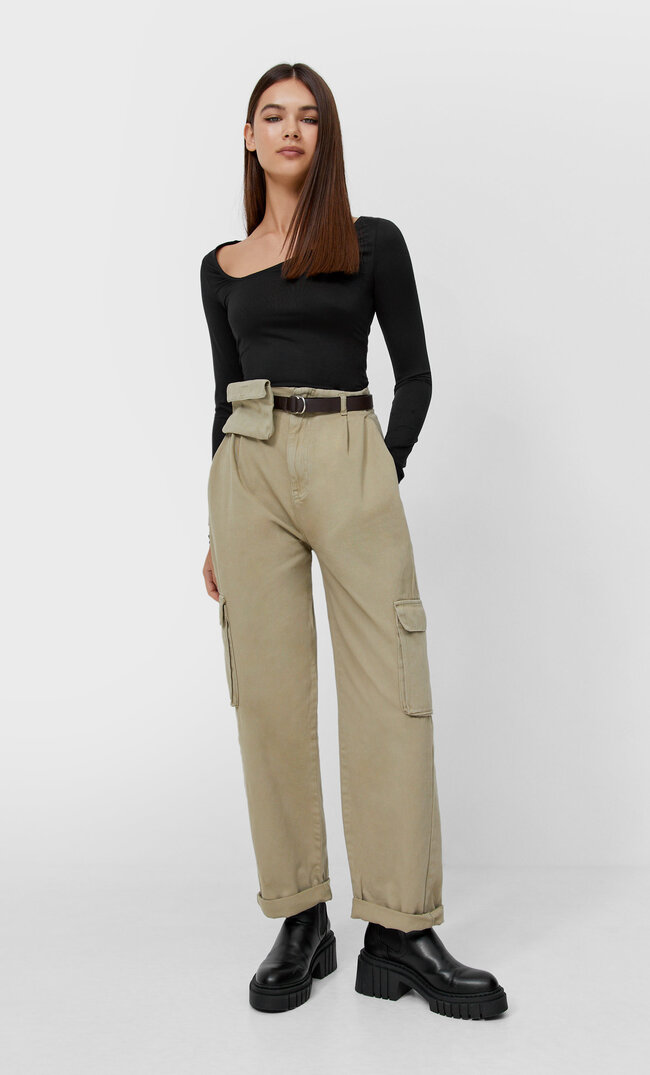Stradivarius Spodnie Cargo Z Torebką Nerką Do Paska Khaki 40