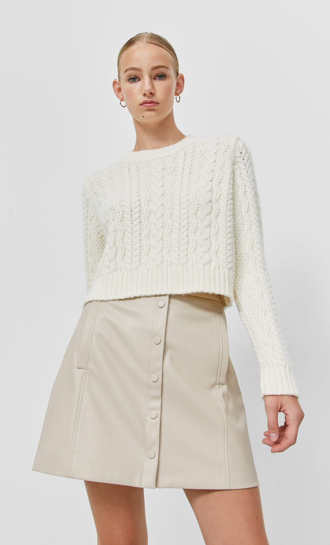 Stradivarius Krótki Sweter Ze Splotem Warkoczowym Ecru Xl
