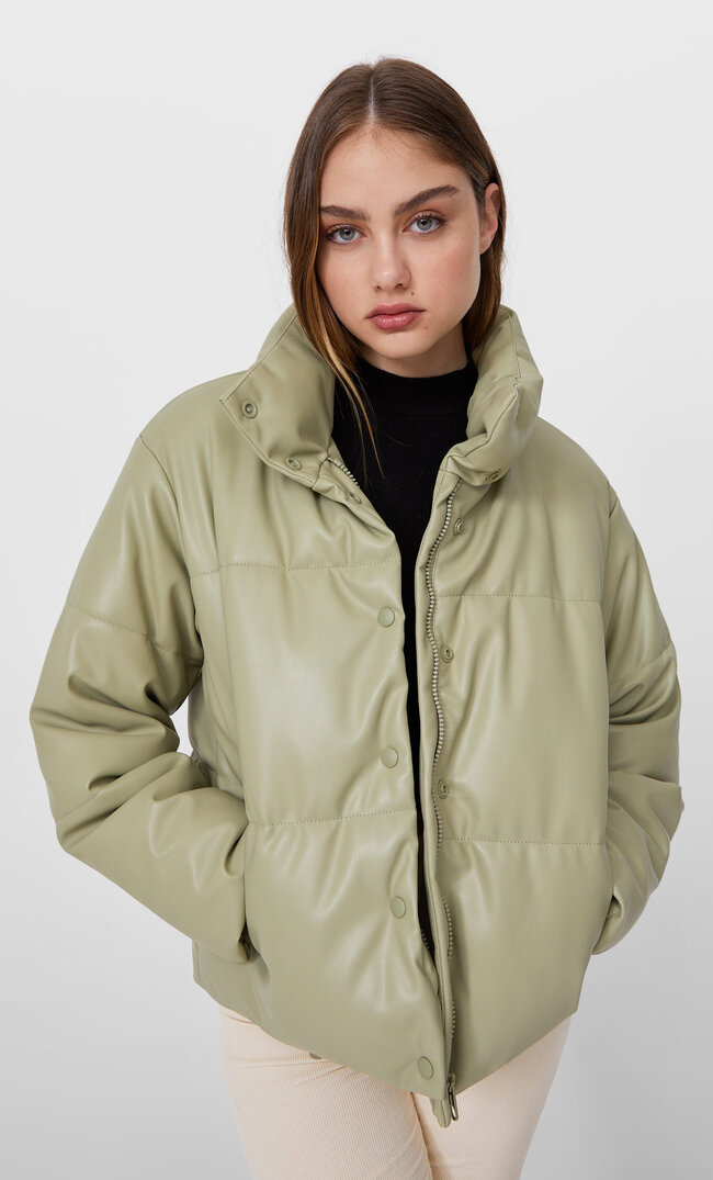 Stradivarius Puffjacke Aus Kunstleder Grün Xs