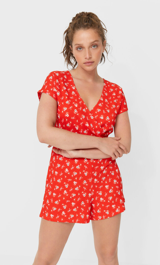 Stradivarius Kurzer Jumpsuit Mit Print Rot L