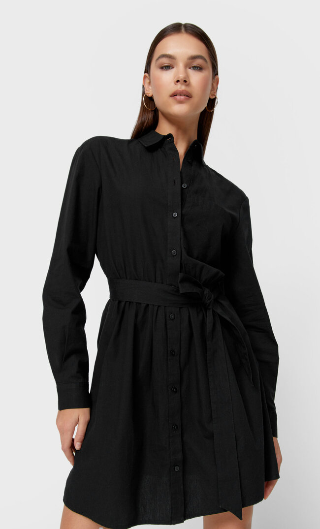 Stradivarius Kurzes Oxfordkleid Schwarz S