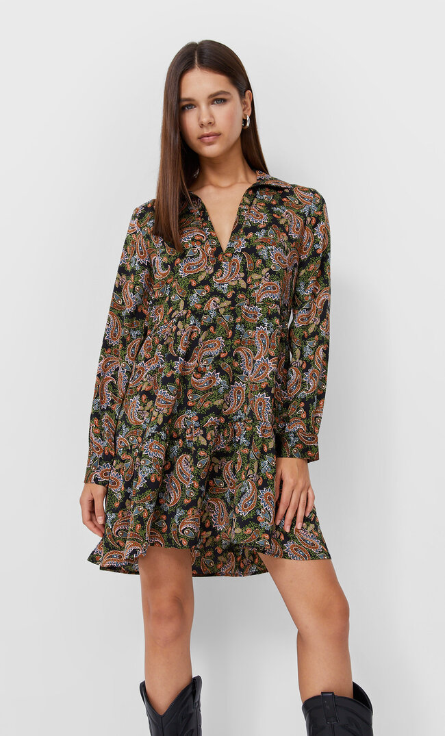 Stradivarius Kurzes Satiniertes Kleid Khaki M