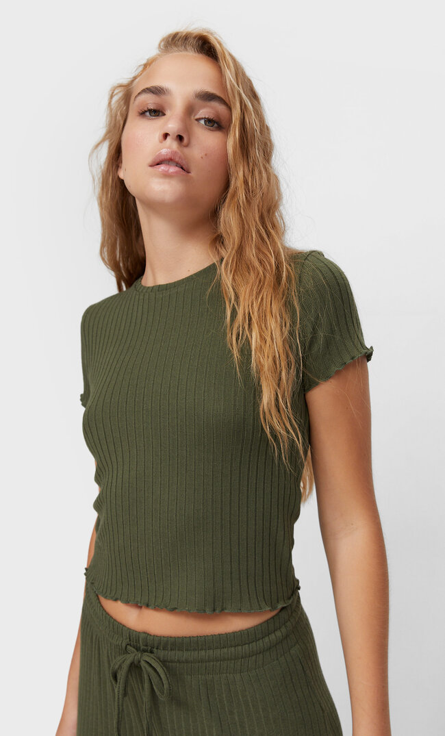 Stradivarius T-Shirt With Lettuce-Edge Trims Khaki M