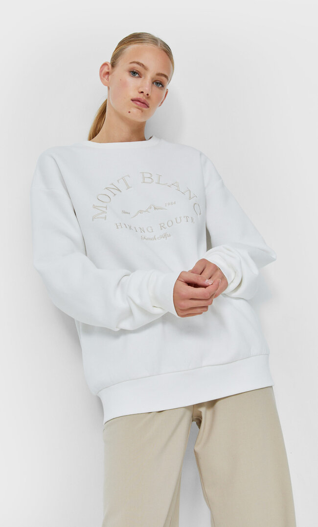 Stradivarius Oversize-Sweatshirt Mit Stickerei Ecru L