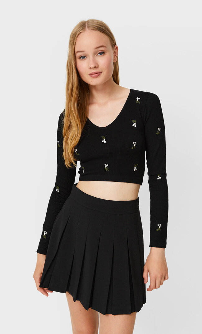 Stradivarius Nahtloses Shirt Mit Stickerei Schwarz Xs