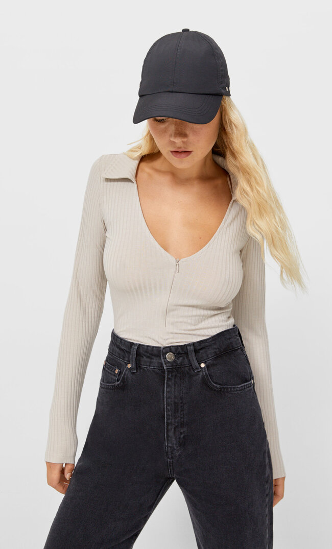 Stradivarius Koszulka Polo Z Zapięciem Na Suwak Ecru Xs