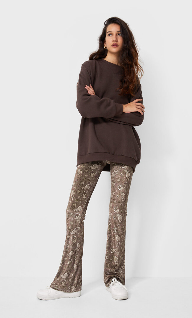 Stradivarius Extralanges Oversize-Sweatshirt Braun S