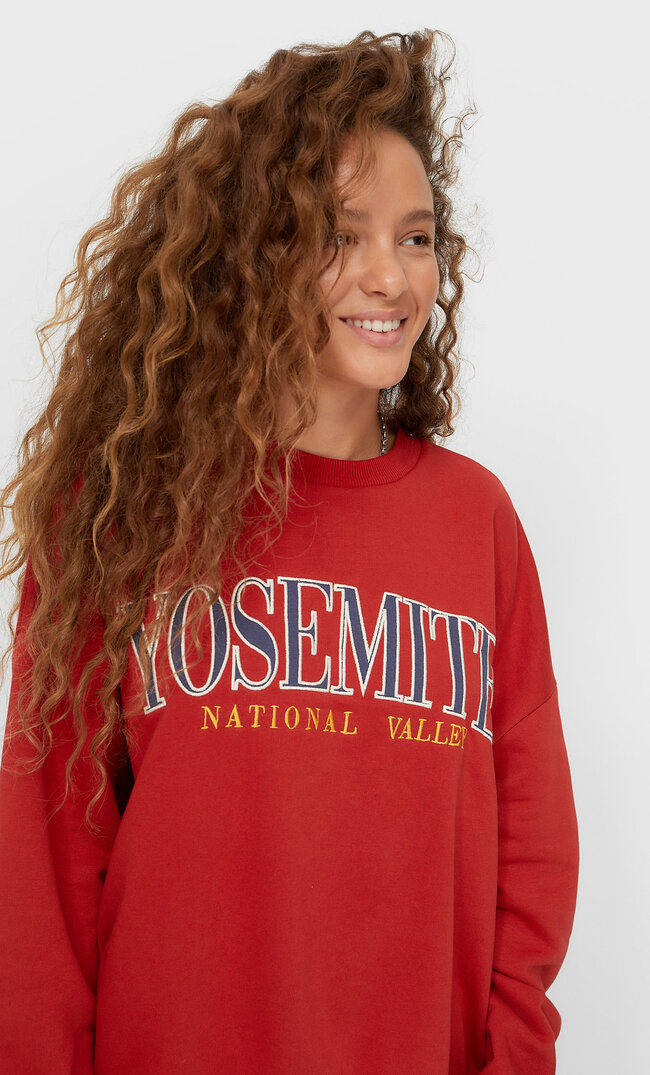 Stradivarius Oversize-Sweatshirt Mit Aufgesticktem Slogan Rot S