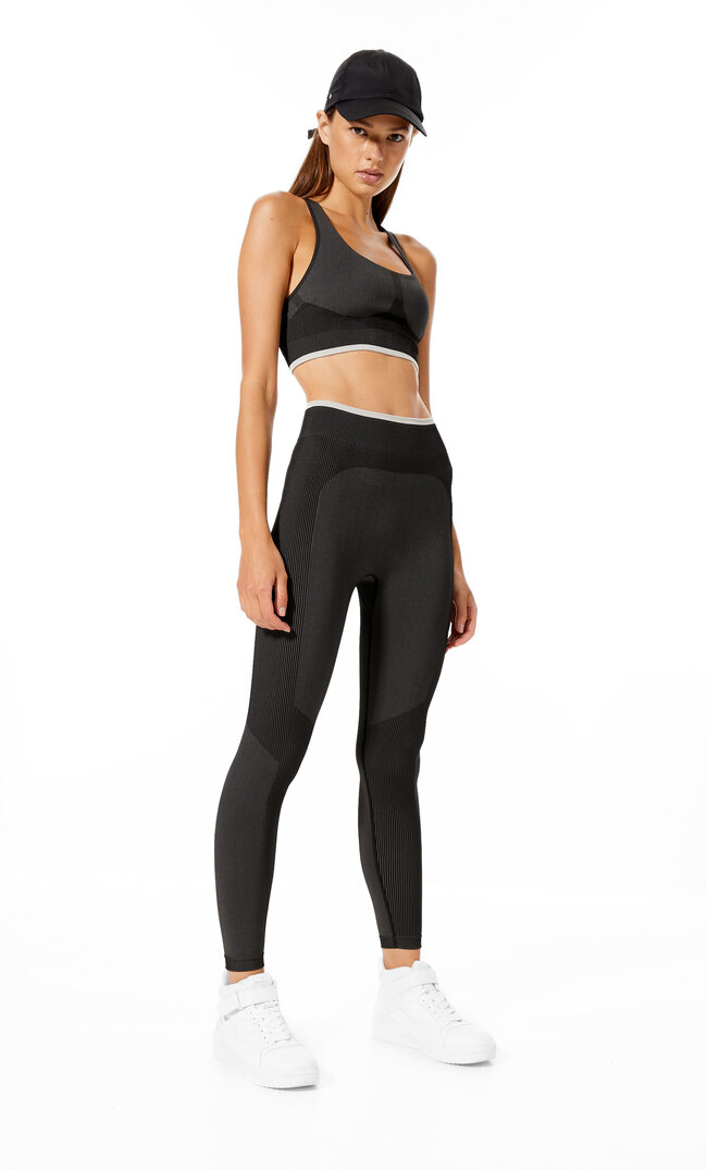 Stradivarius Sportleggins Sculpt Schwarz Xl