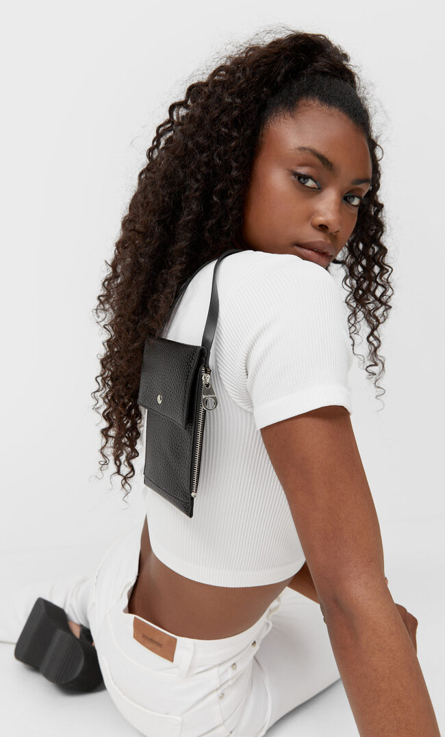 Stradivarius Zapinana Na Zamek Torebka Na Smartfon Kobieta Czarny 103