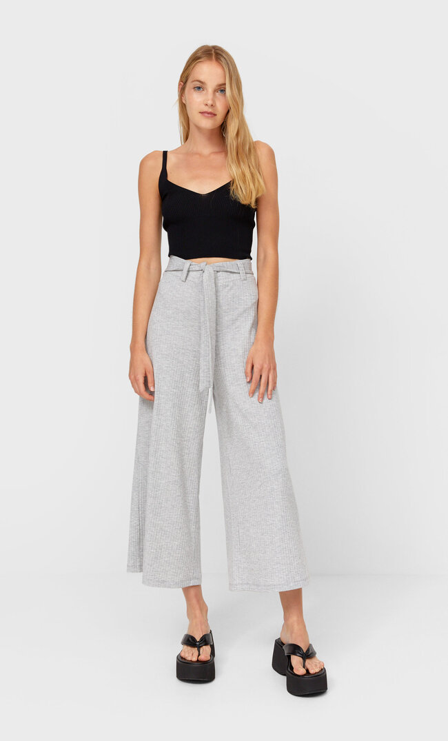 Stradivarius Spodnie Culotte Z Dzianiny Z Paskiem Kobieta Popielaty M
