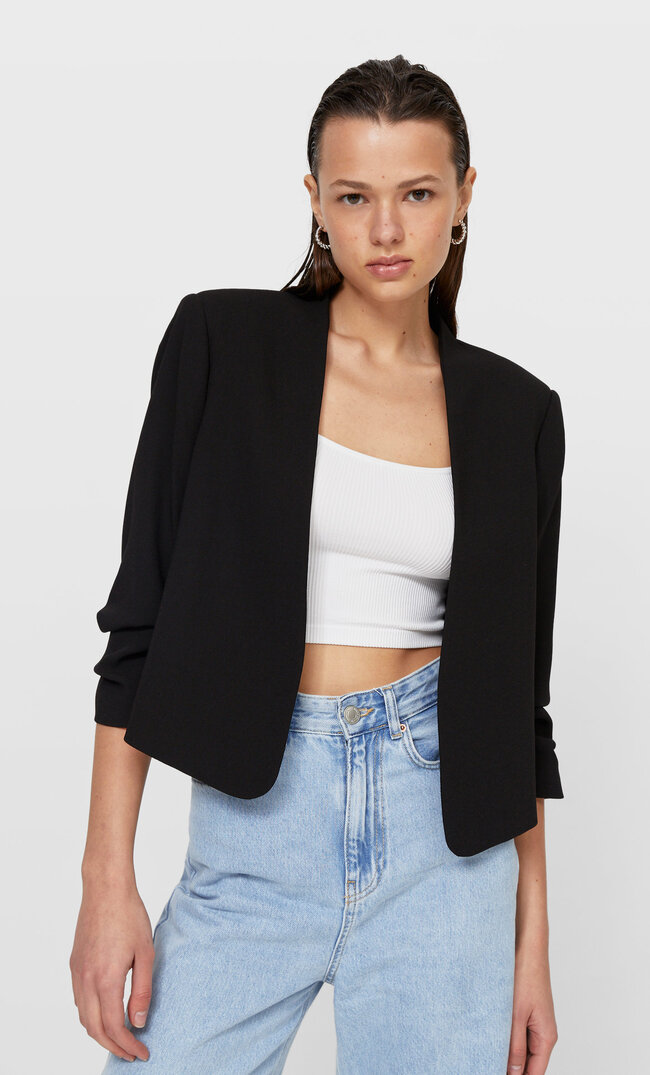 Stradivarius Kurzer Blazer Mit Gerafften Ärmeln Schwarz M