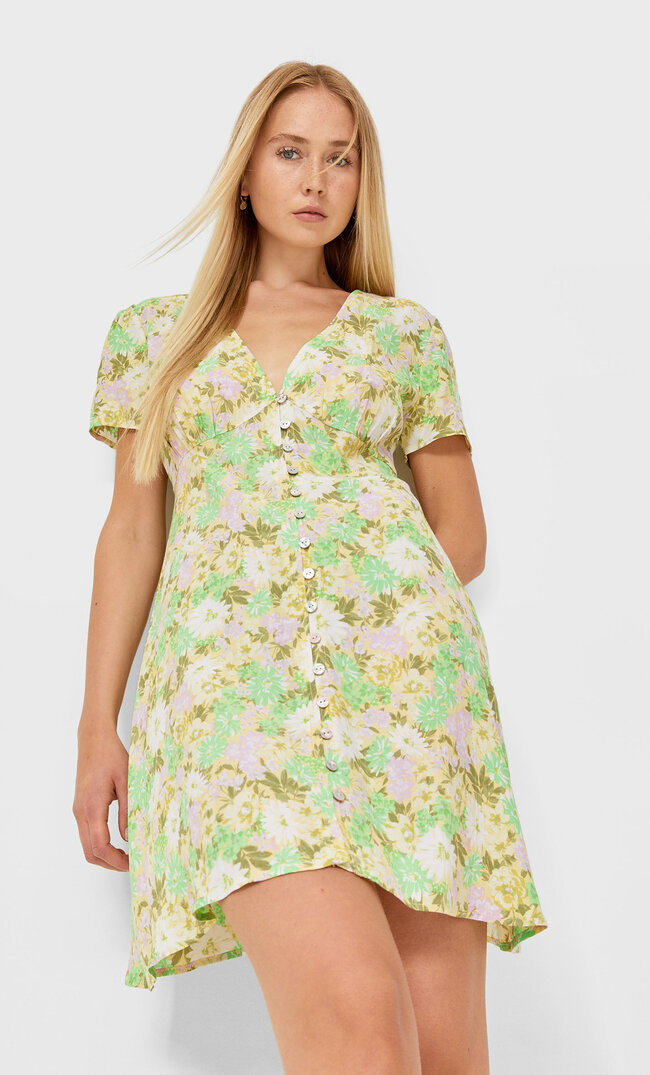 Stradivarius Kurzes Kleid Mit Blumenprint Und Knöpfen Gelb M