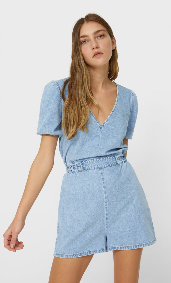 Stradivarius Kurzer Jeans-Jumpsuit Helles Denim L