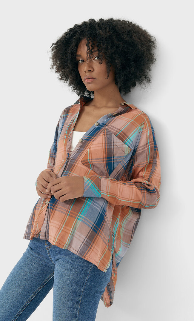 Stradivarius Kariertes Oversize-Hemd Himmelblau L