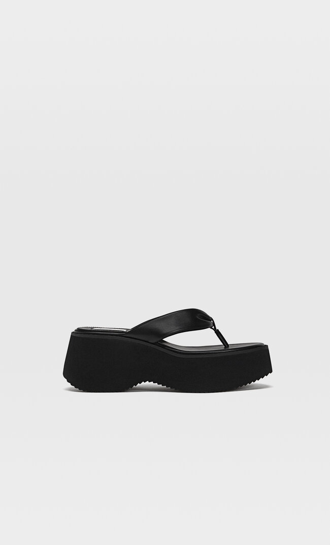 Stradivarius Flatform-Sandalen Mit Dekorativer Zehenabtrennung Schwarz 38
Stradivarius Flatform-Sandalen Mit Dekorativer Zehenabtrennung Schwarz 38