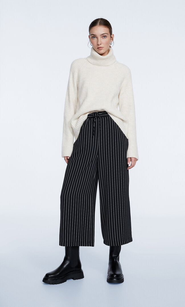 Stradivarius Fließende Culotte Mit Kordel Ecru Xl