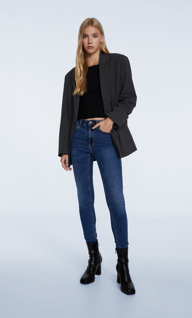 Stradivarius Jeansy Skinny Fit Z Niskim Stanem Denimowy Średni Dark Blue 38
Stradivarius Jeansy Skinny Fit Z Niskim Stanem Denimowy Średni Dark Blue 38