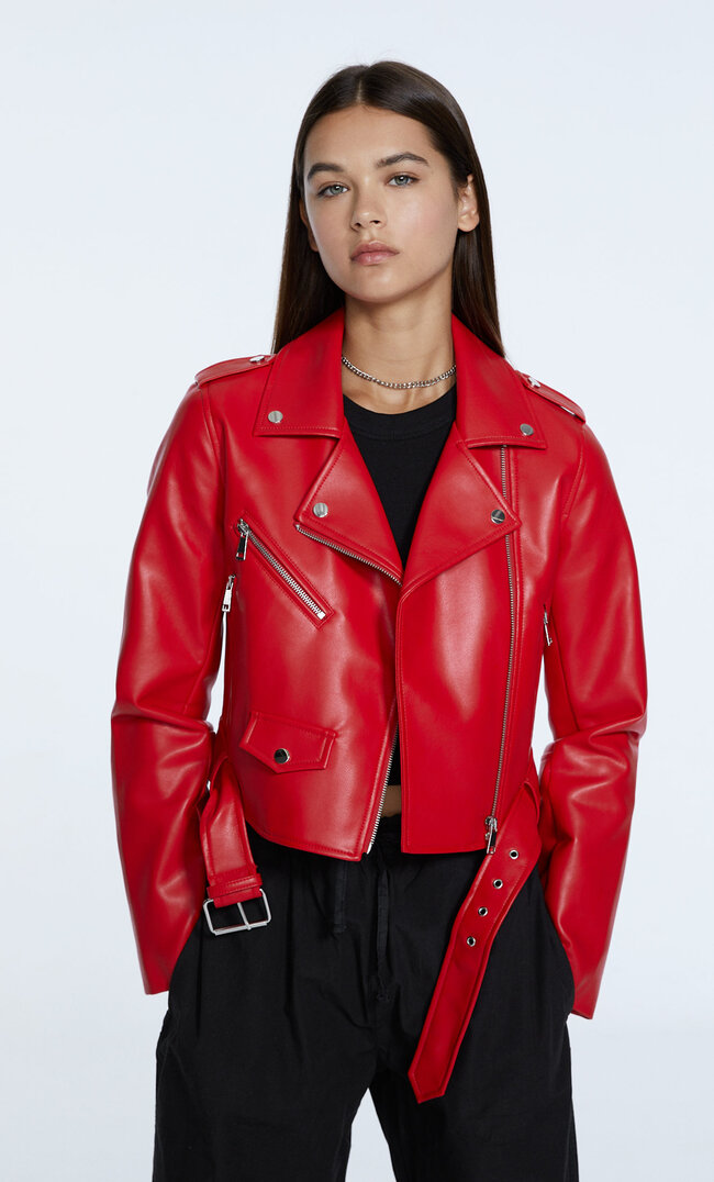 Stradivarius Kurtka W Stylu Biker Ze Sztucznej Skóry Z Paskiem Jaskrawy Czerwony M
Stradivarius Kurtka W Stylu Biker Ze Sztucznej Skóry Z Paskiem Jaskrawy Czerwony M