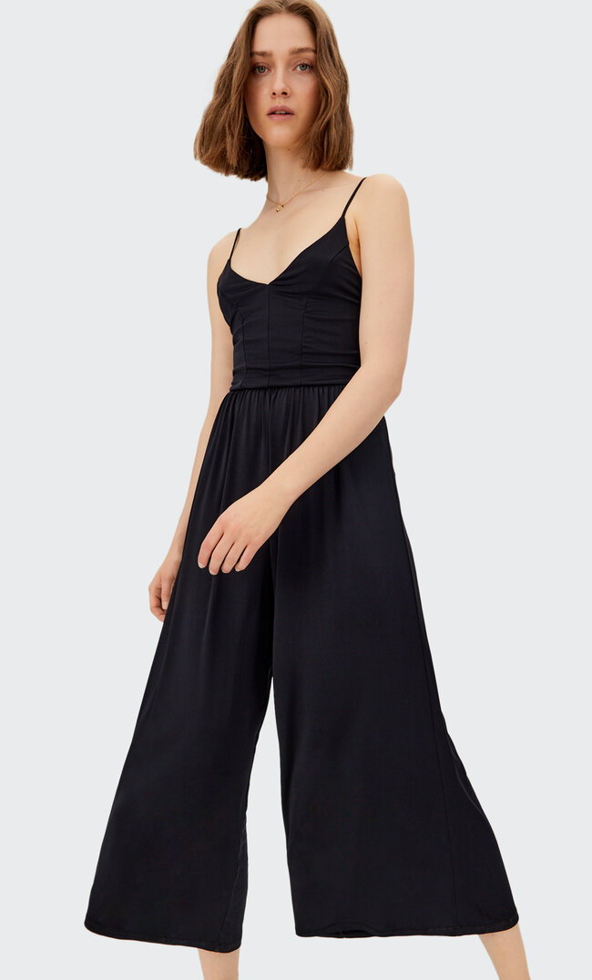 Stradivarius Satynowy Kombinezon Z Dzianiny Czarny Xs