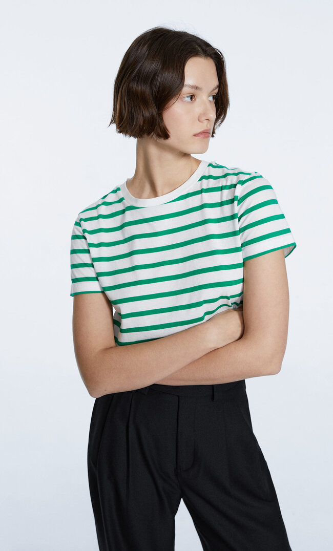 Stradivarius Basic-Shirt Grün Xs