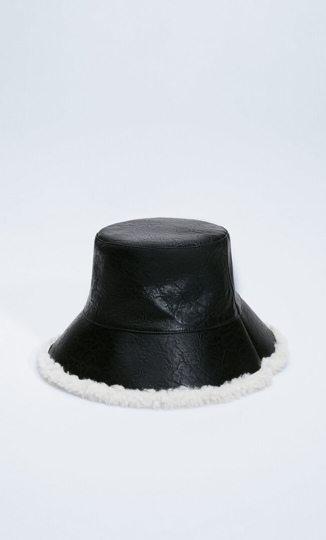 Stradivarius Bucket-Hat Mit Lammfellimitat Schwarz 103