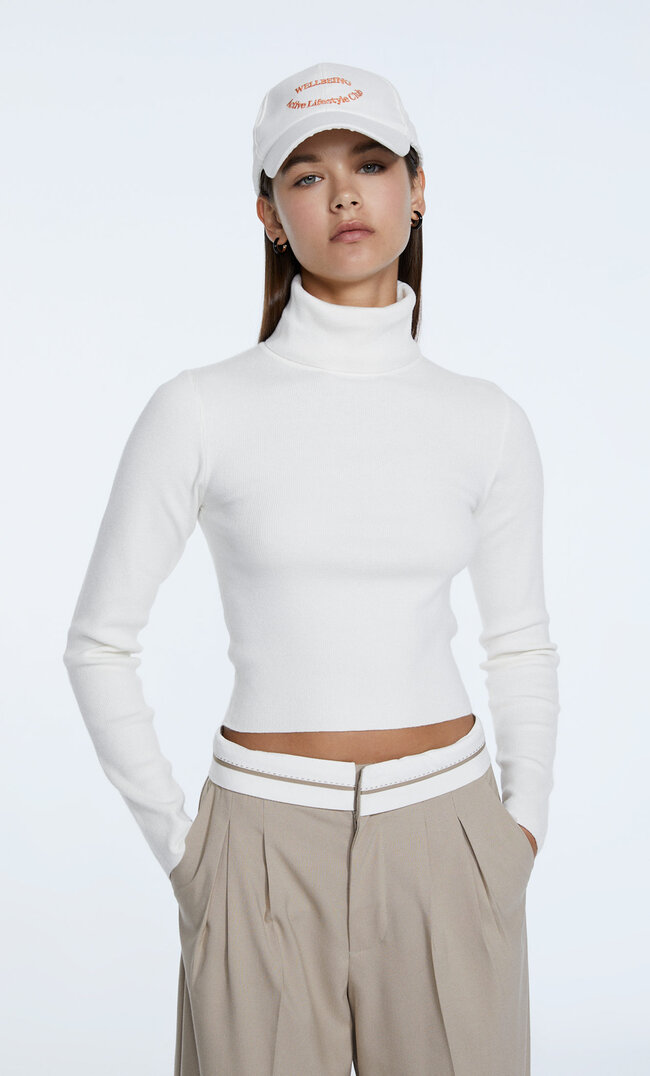 Stradivarius Krótki Sweter Z Golfem Ecru L