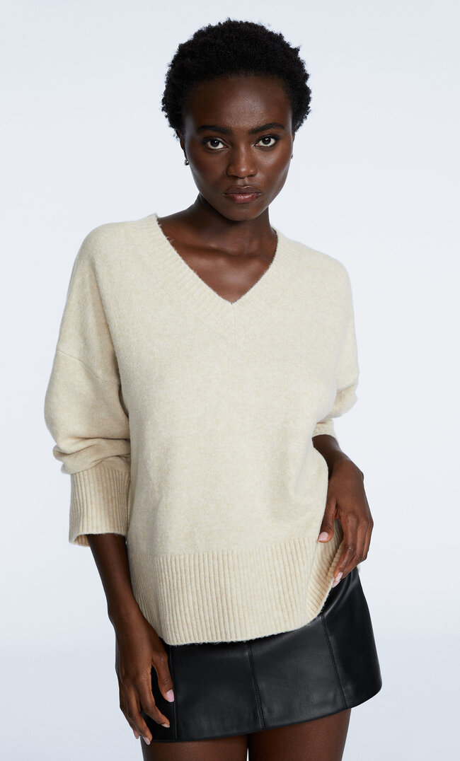 Stradivarius Weicher Pullover Mit V-Ausschnitt Steingrau S