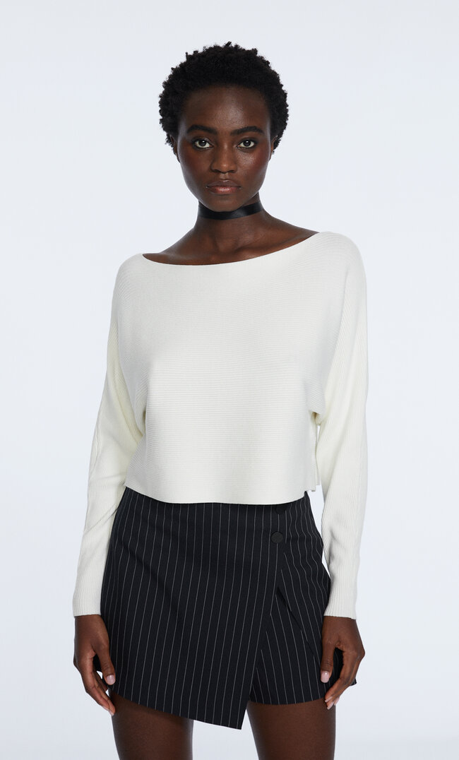 Stradivarius Dzianinowy Sweter Z Dekoltem W Łódkę Ecru M