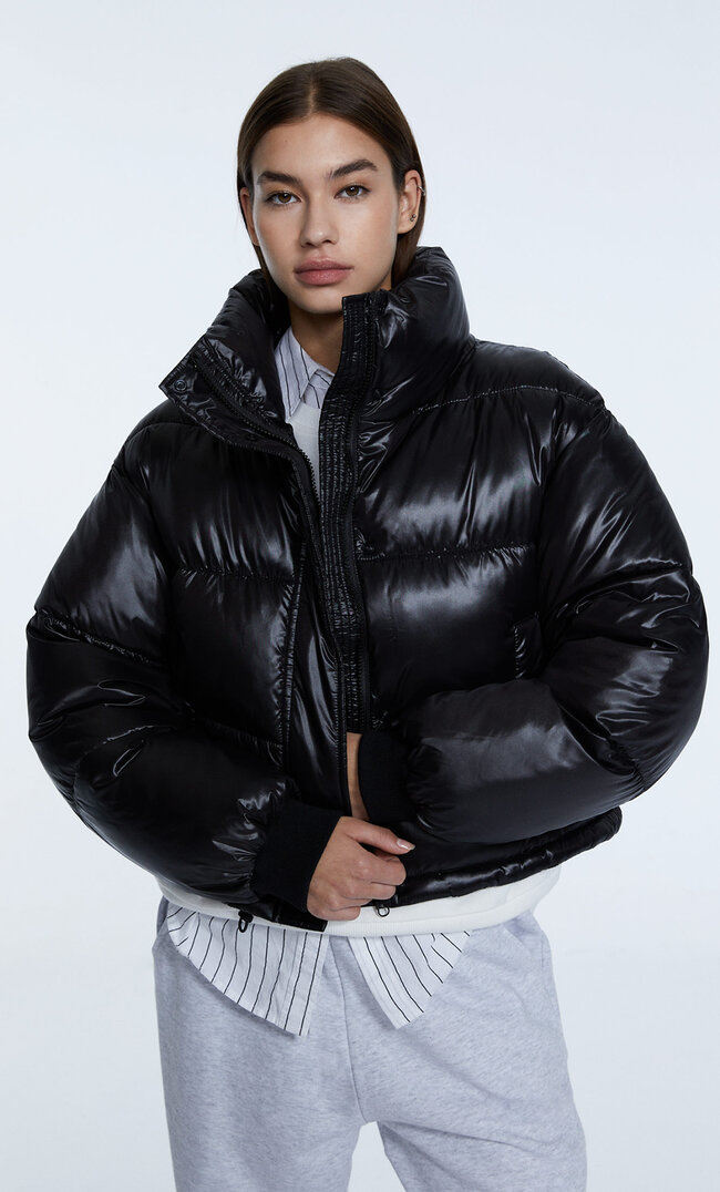 Stradivarius Cropped-Puffjacke Mit Wet-Effect Schwarz L